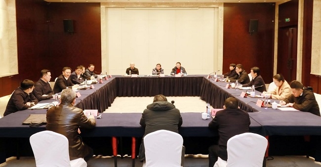 余紅輝與上饒市委副書記、市長邱向軍會談