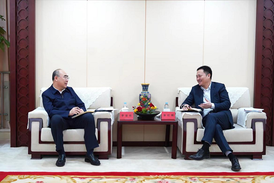 余紅輝會見黑龍江省大慶市委副書記、市長李巖松