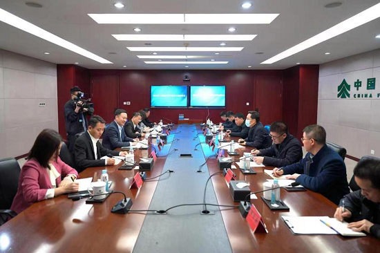 余紅輝會見麗水市委副書記、市長吳舜澤一行