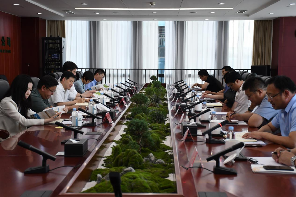 康鶴會見山東省郯城縣委書記王立軍一行