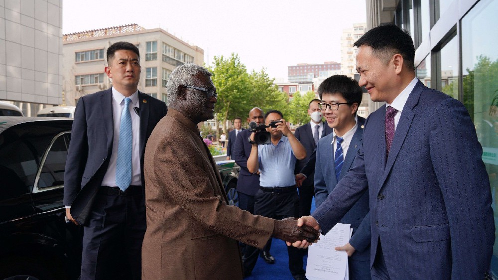 所羅門(mén)群島總理索加瓦雷一行到訪中國(guó)林業(yè)集團(tuán)